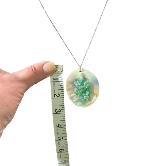 Pink Conch Shell Rhodium Over Sterling Silver Flower Pendant  Vtg Sterling Silver Mother of Pearl Carved Jade Flowers 3” Pendant Necklace 16”